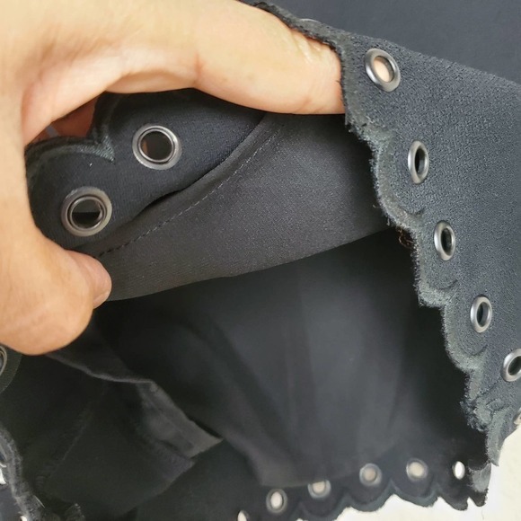 Sam Edelman  Scallop Grommet Casual Black Preppy Shorts Size 4 - Picture 2 of 9